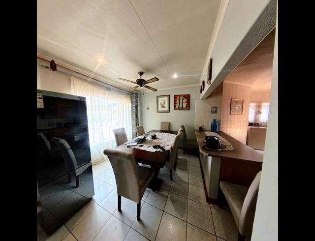 3 BEDROOM TOWNHOUSE FOR SALE IN BIRCHLEIGH NORTH